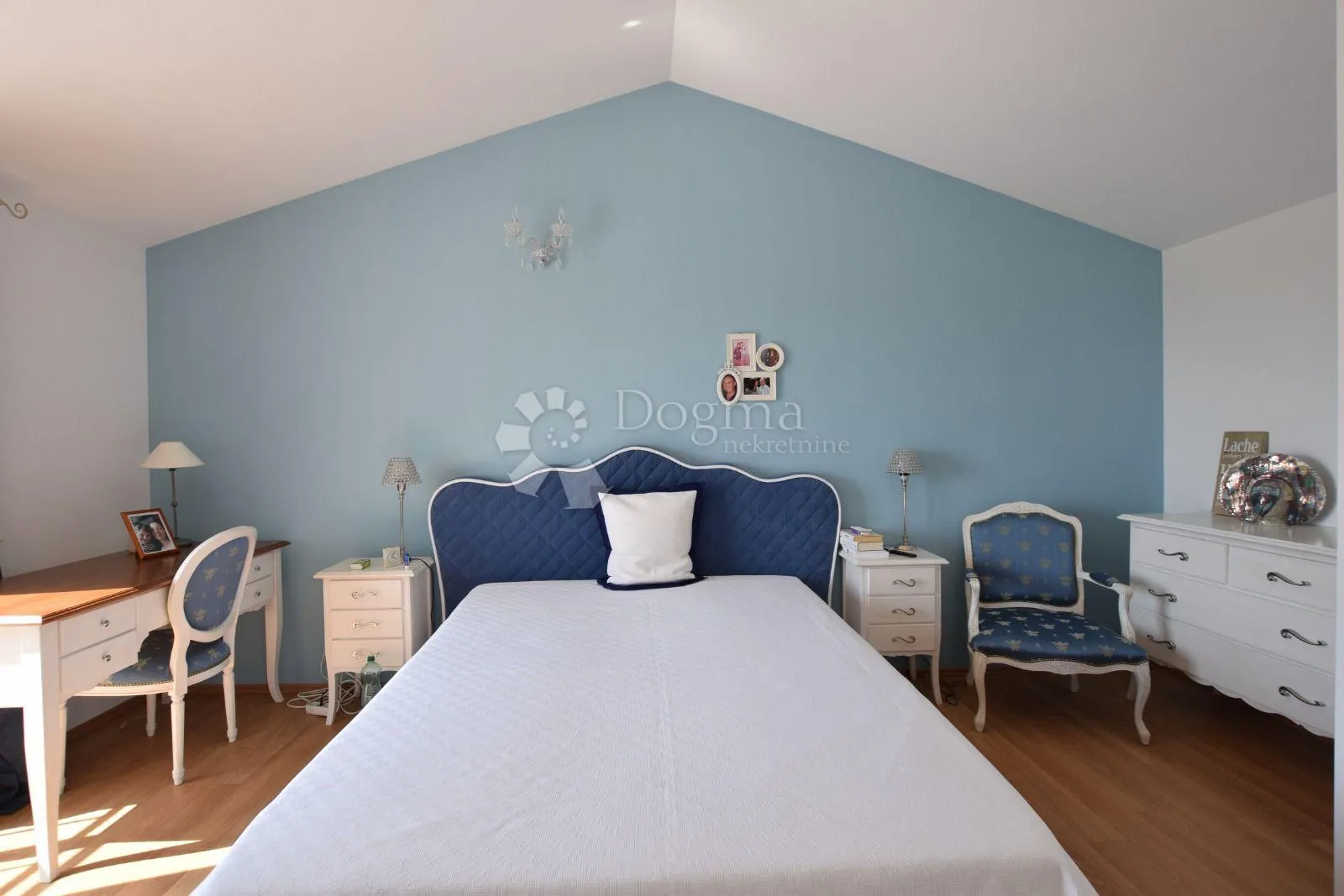 poreč okolica - šarmantna vila s 3 spavaće sobe i bazenom - slika 9