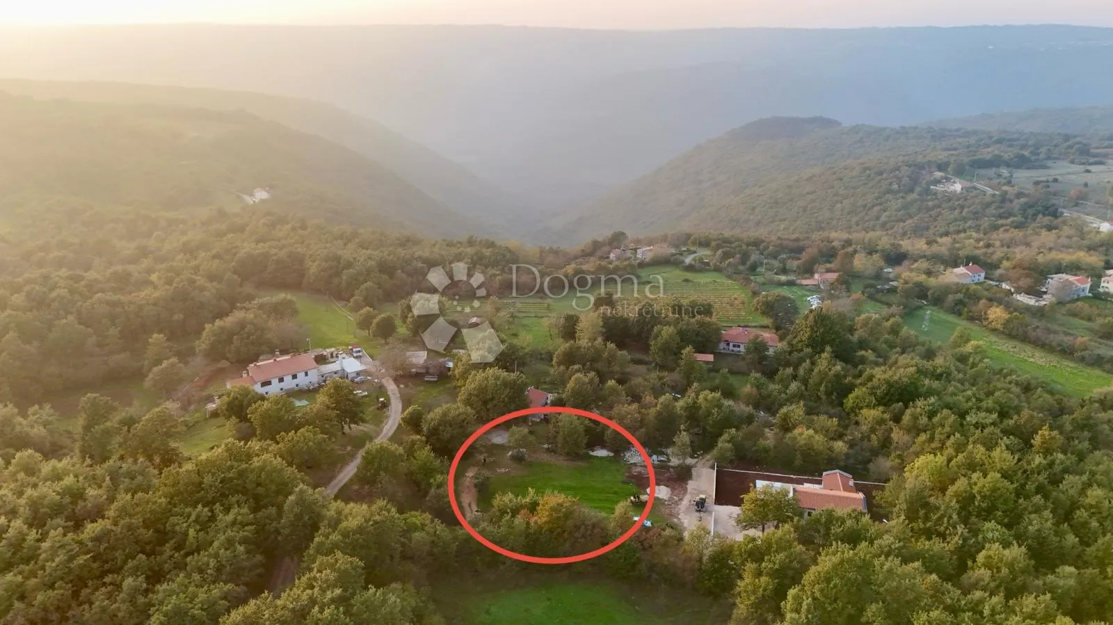 prostrano građevinsko zemljište na mirnoj lokaciji! - slika 4