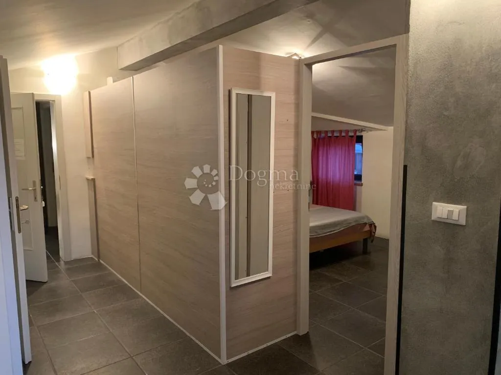 funtana!prilika!uhodana apartmanska kuća na parceli sa velikim potencijalom! - slika 64