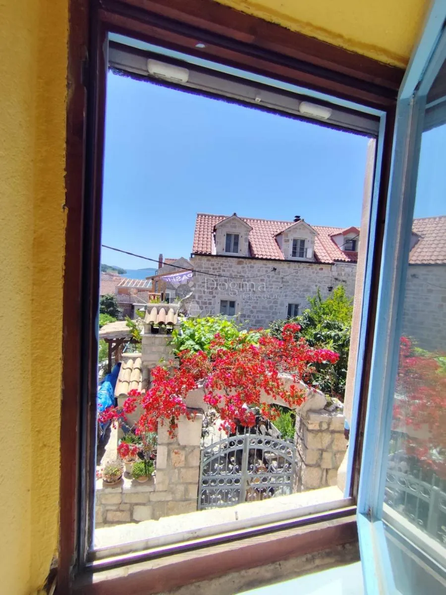 autentična kamena kuća s terasom i otvorenim pogledom na more - slika 12