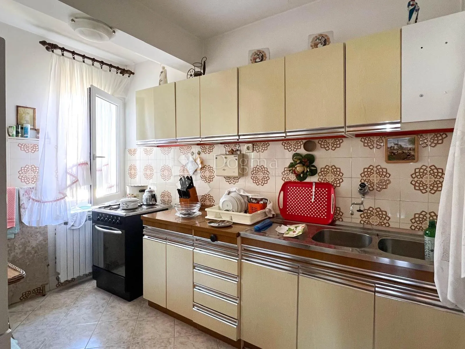 labin, prekrasna obiteljska kuća s garažom - slika 13