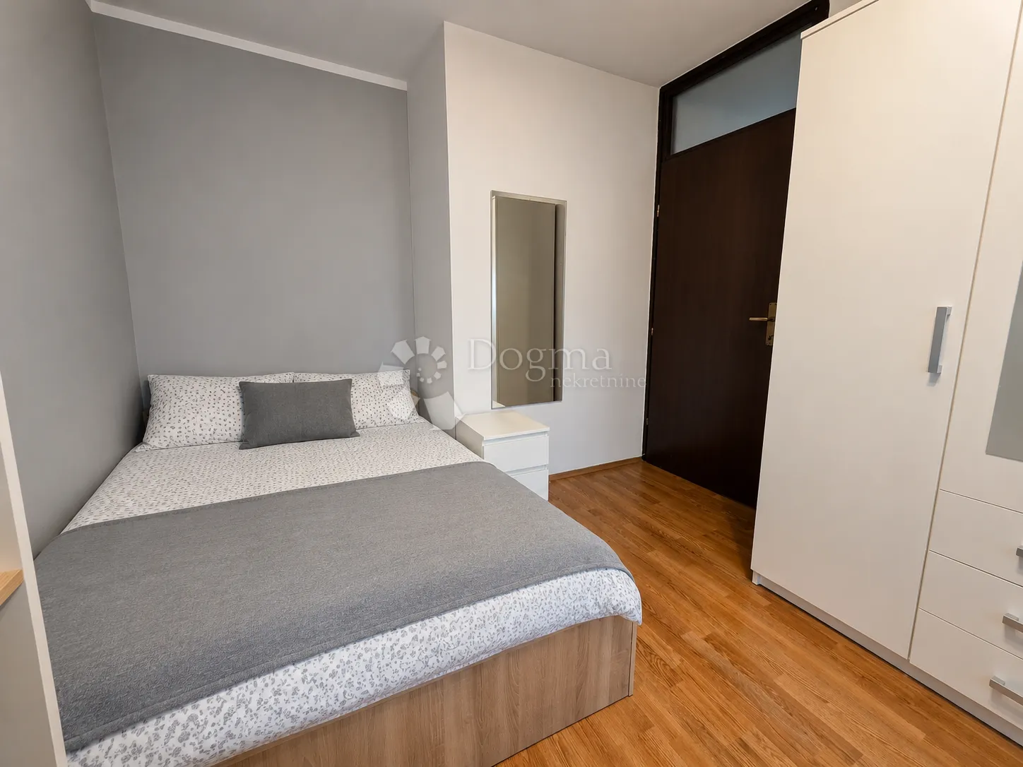 stan, karlovac, prodaja, nkp 72,24 m2, grabrik - uređen i useljiv - slika 7