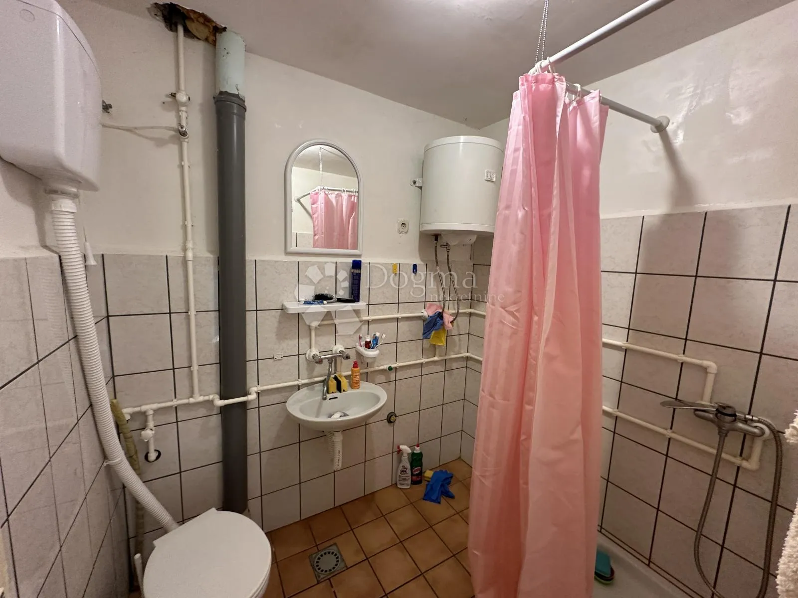 karlobag dvojna kuća - slika 15