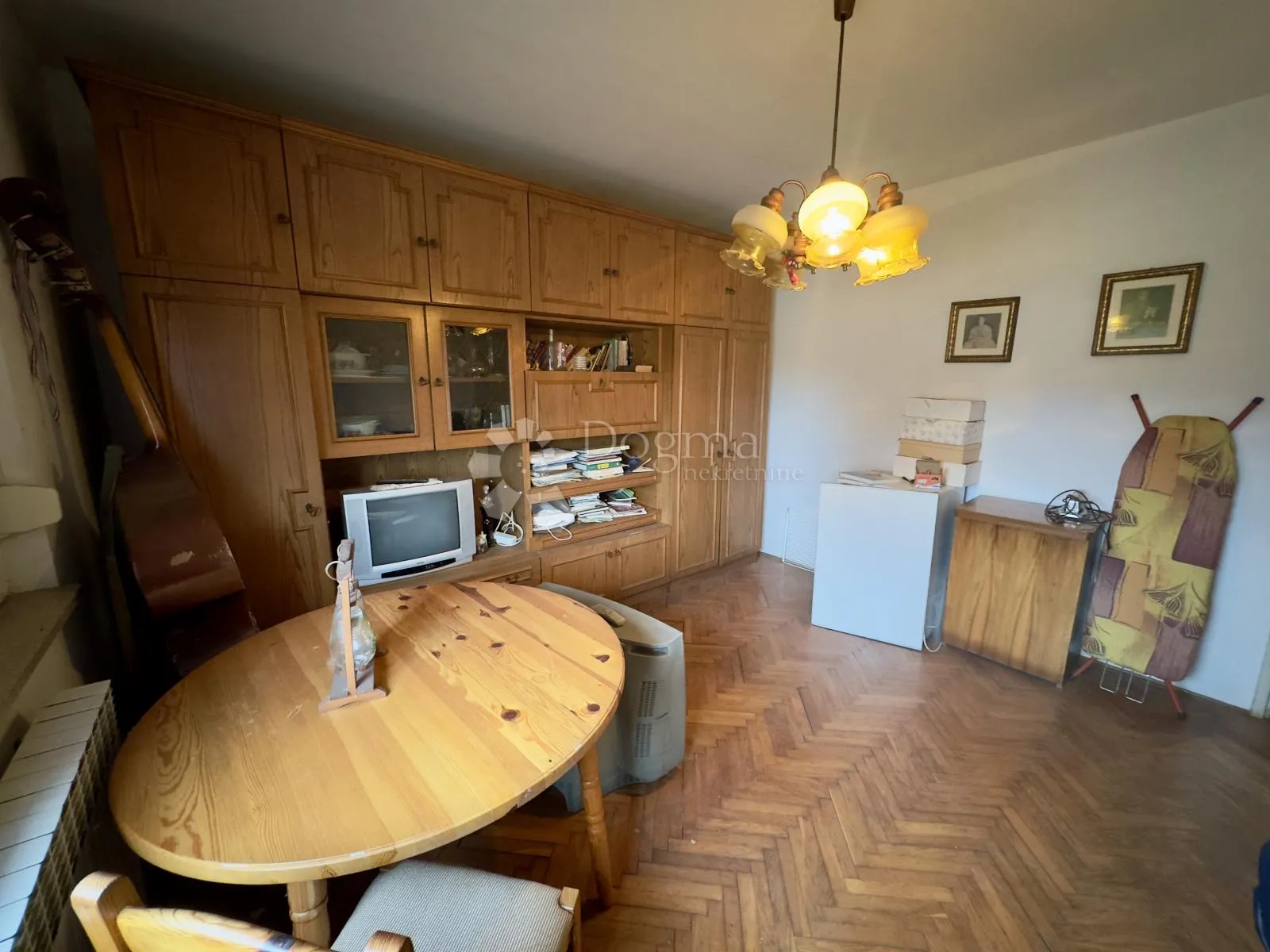 prodaja kuće s pomoćnim objektom i velikom okućnicom - slika 3