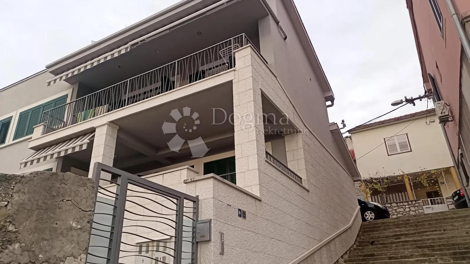 šibenik centar grada prekrasna kuća sa preljepim pogledom - slika 4