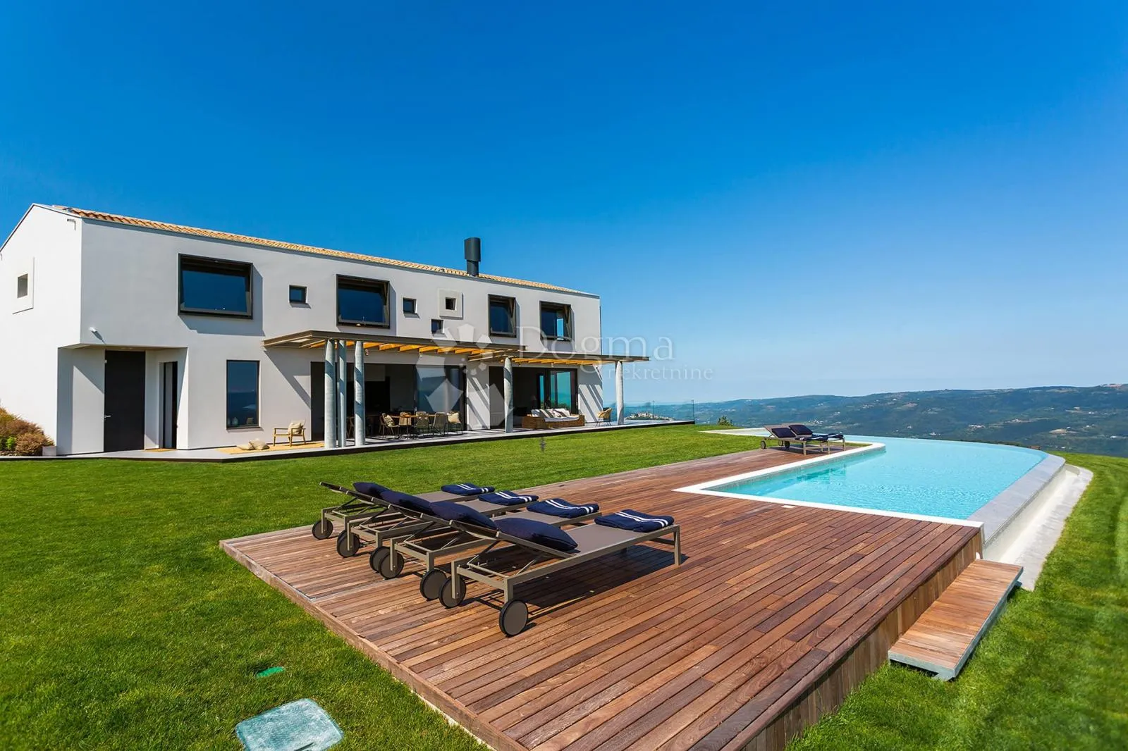 Dizajnerska vila s panoramskim pogledom - Motovun