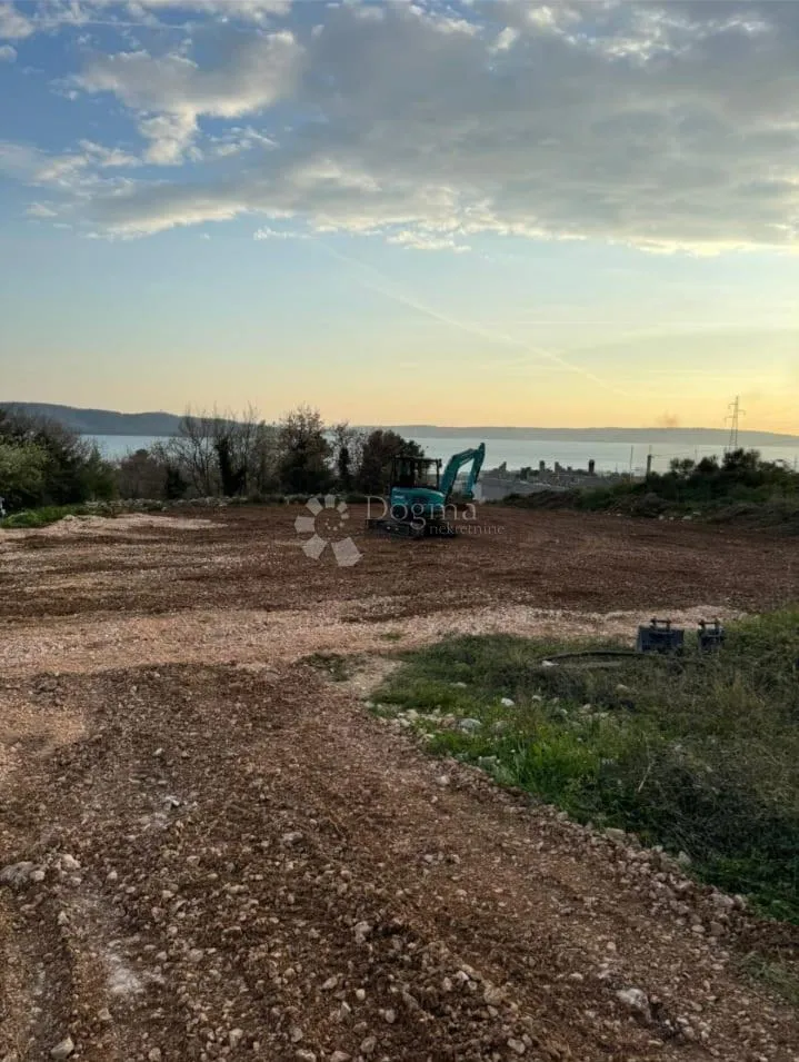 Građevinsko zemljište sa pogledom na more - Kaštel Sućurac, Kaštela