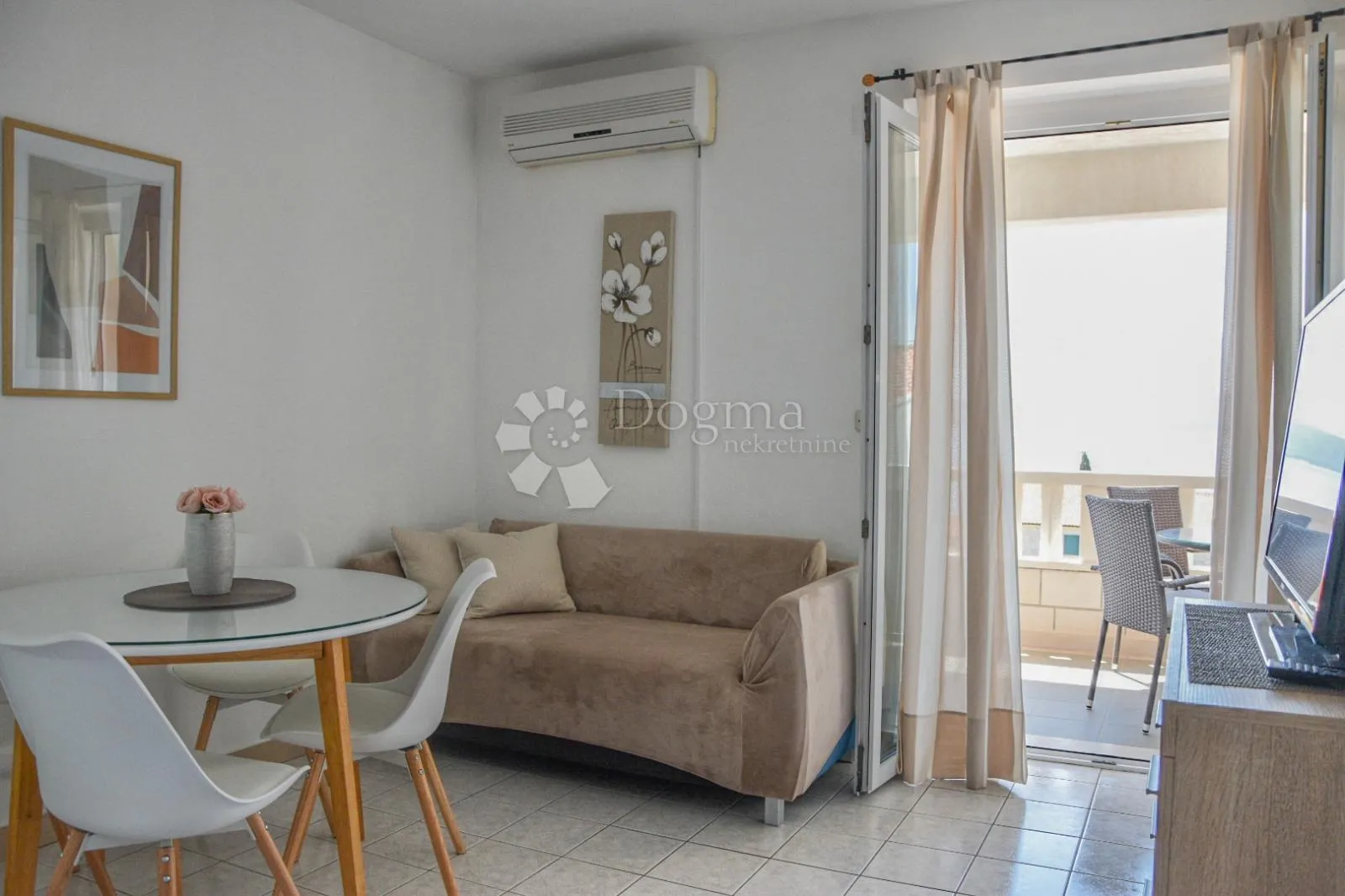 apartmanska kuća bol - slika 9