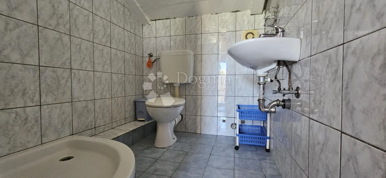 komforna mala kuća od 110m² - slika 27