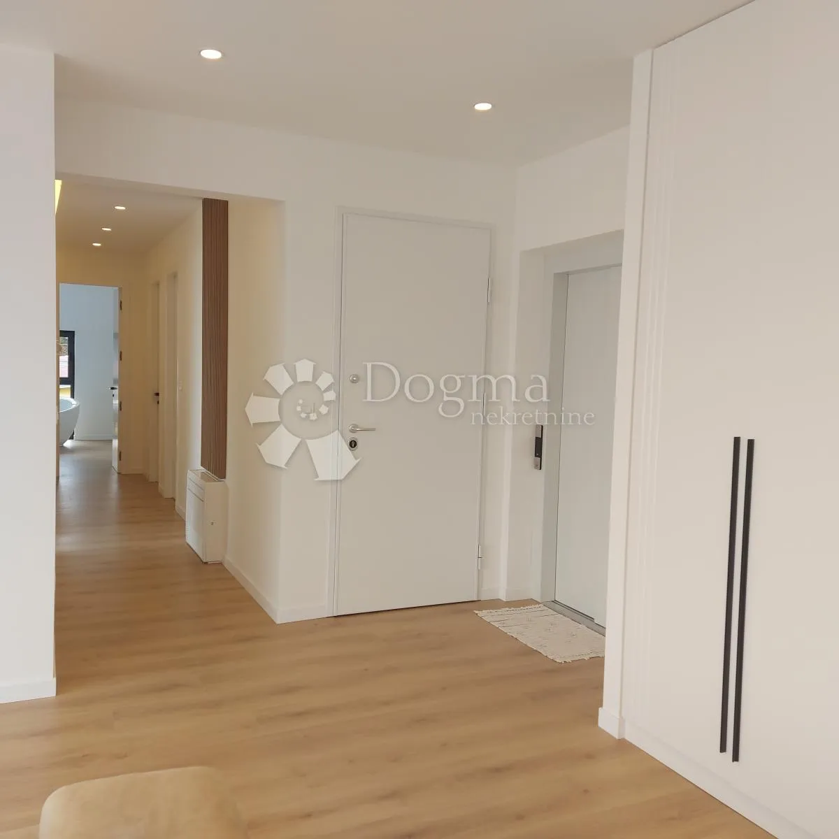 opatija luksuzni penthouse sa bazenom - slika 11