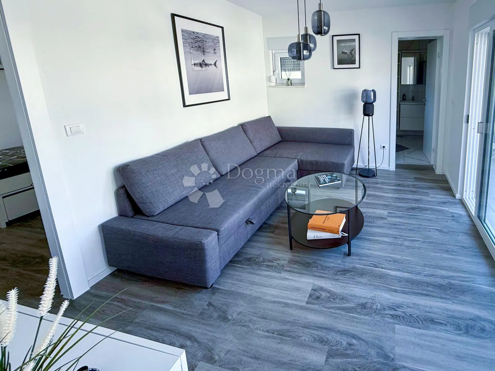 čiovo-kuća s 3 apartmana i bazenom - slika 28