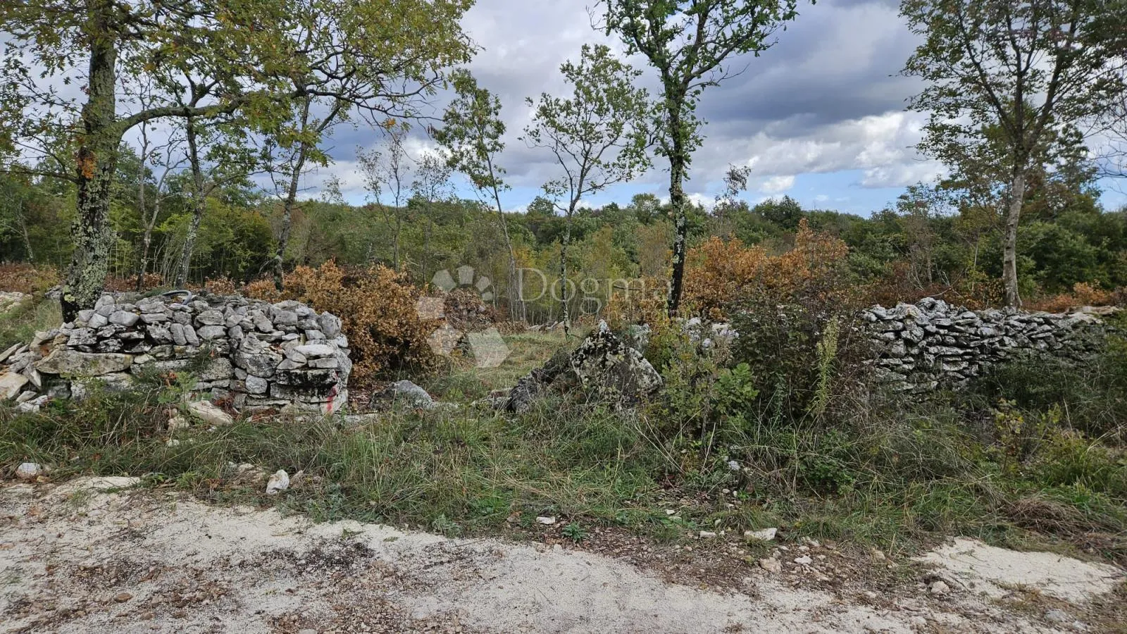 780 m2 građevinskog i 2665 m2 poljoprivrednog zemljišta - slika 7