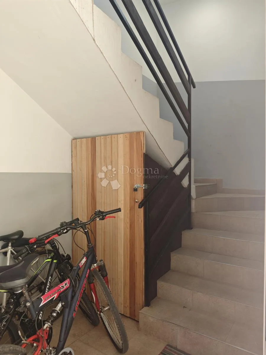 potpuno opremljen 2s stan donja dubrava s velikom terasom - slika 7