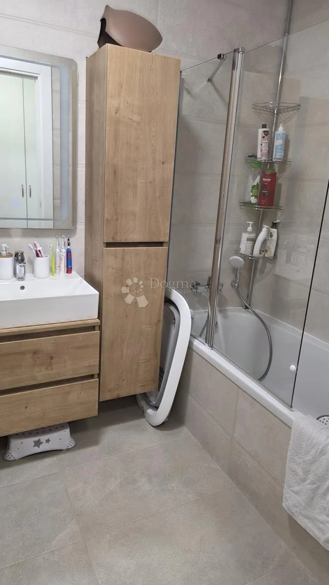 rijeka, srdoči, moderan 2s+db stan s vrtom i parkirnim mjestom - slika 13