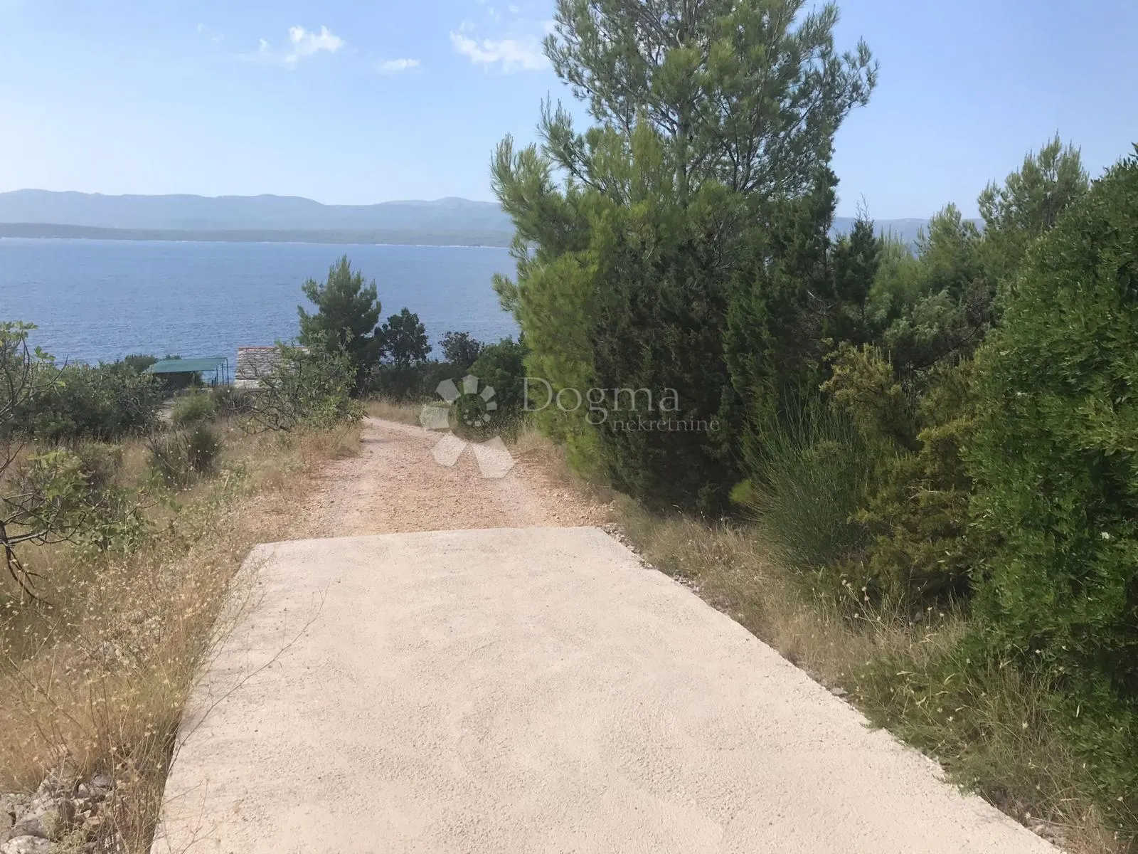 prodaje se – jedinstveno zemljište u bolu, otok brač (4.280 m²) - slika 4