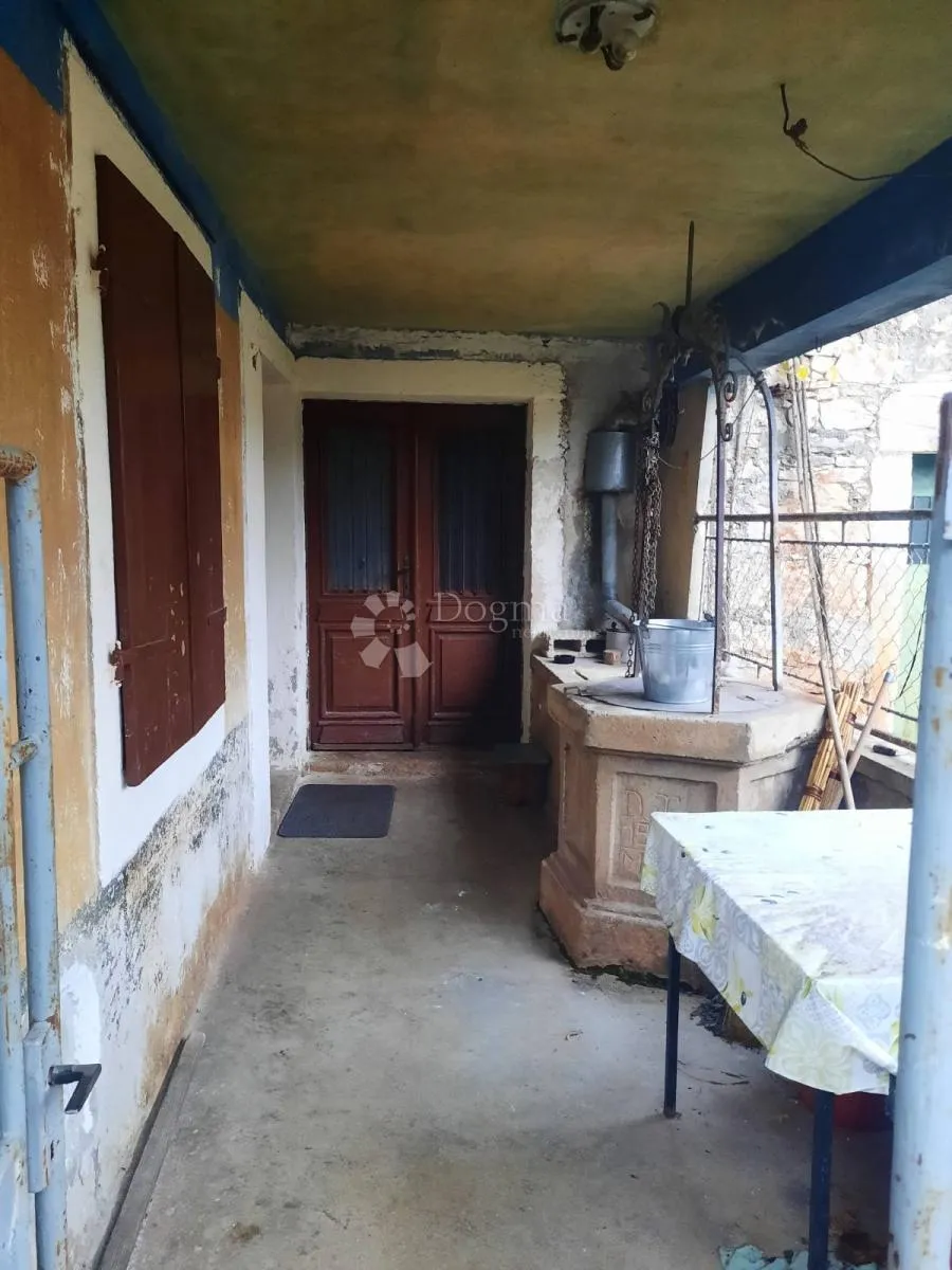 kamena priča za renovaciju, te 550 m2 vrta! - slika 6