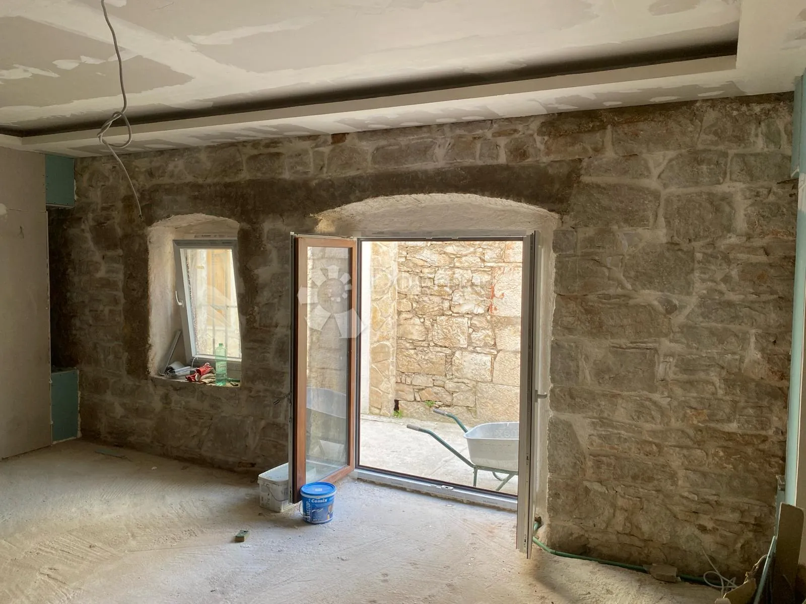 apartman u murteru - atraktivan lokacija - slika 18