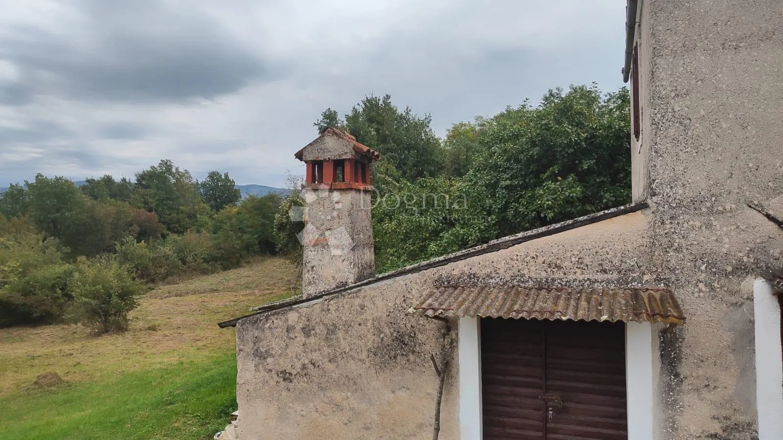 općina kršan - kuća sa velikom građevinskopm okućnicom - slika 10