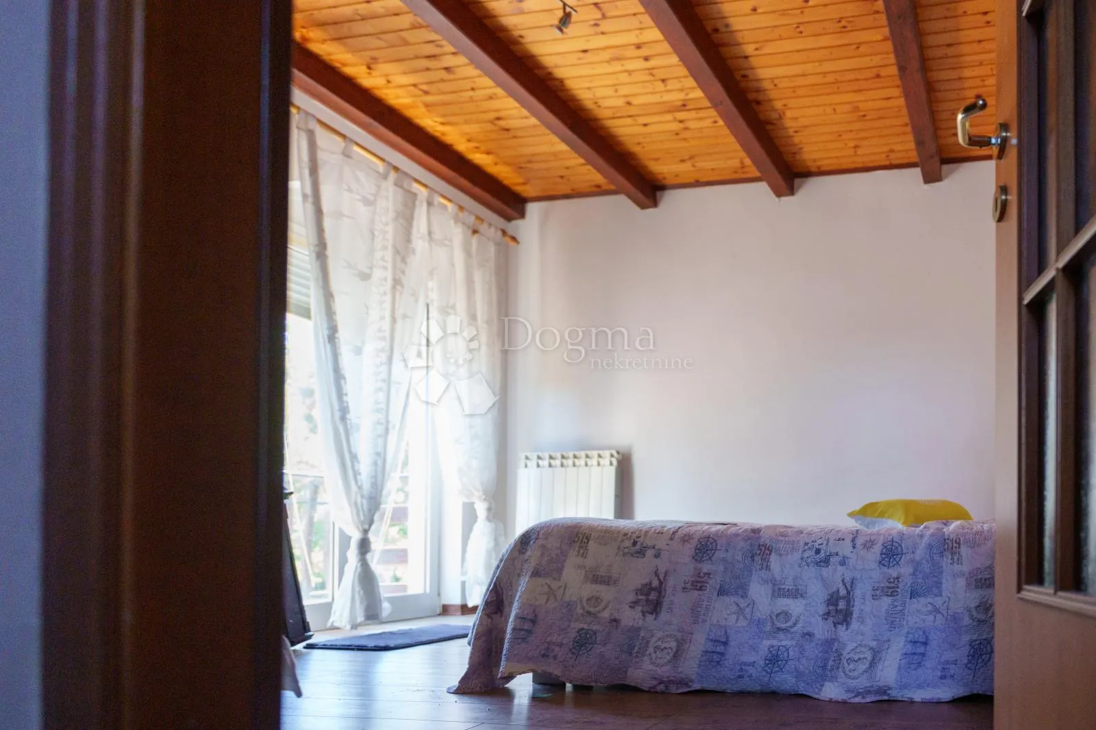 kuća sa 4 apartmana blizu mora - slika 29