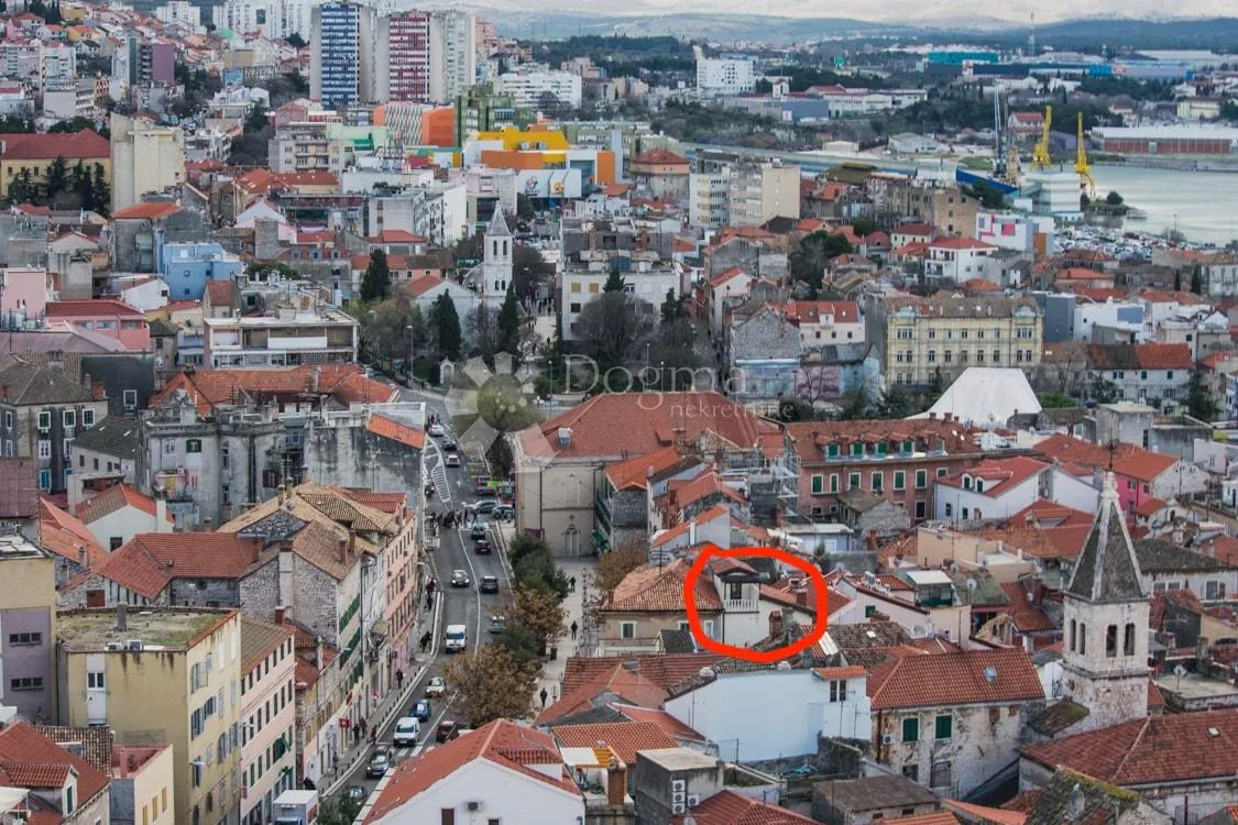 šibenik- dvoetažni stan u centru grada samo kod nas! - slika 19