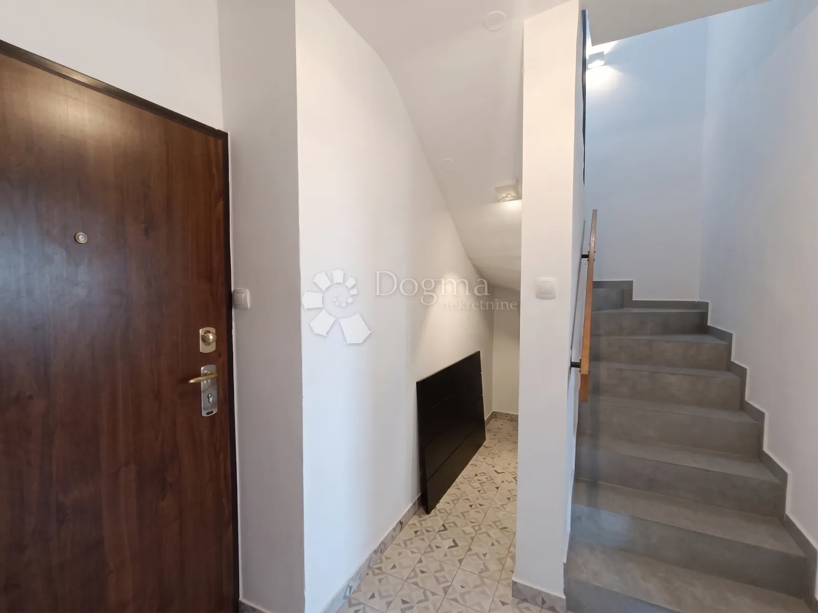stan trnje centar 132,67 m2 - slika 12