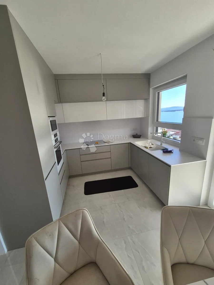 višestanbena kuća s 11 apartmana - slika 37