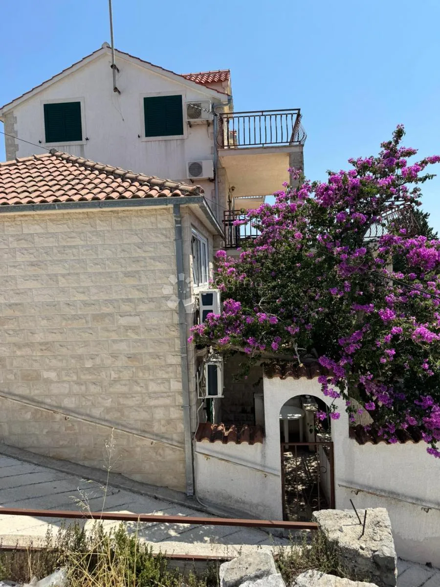 apartmanska kuća milna - slika 2