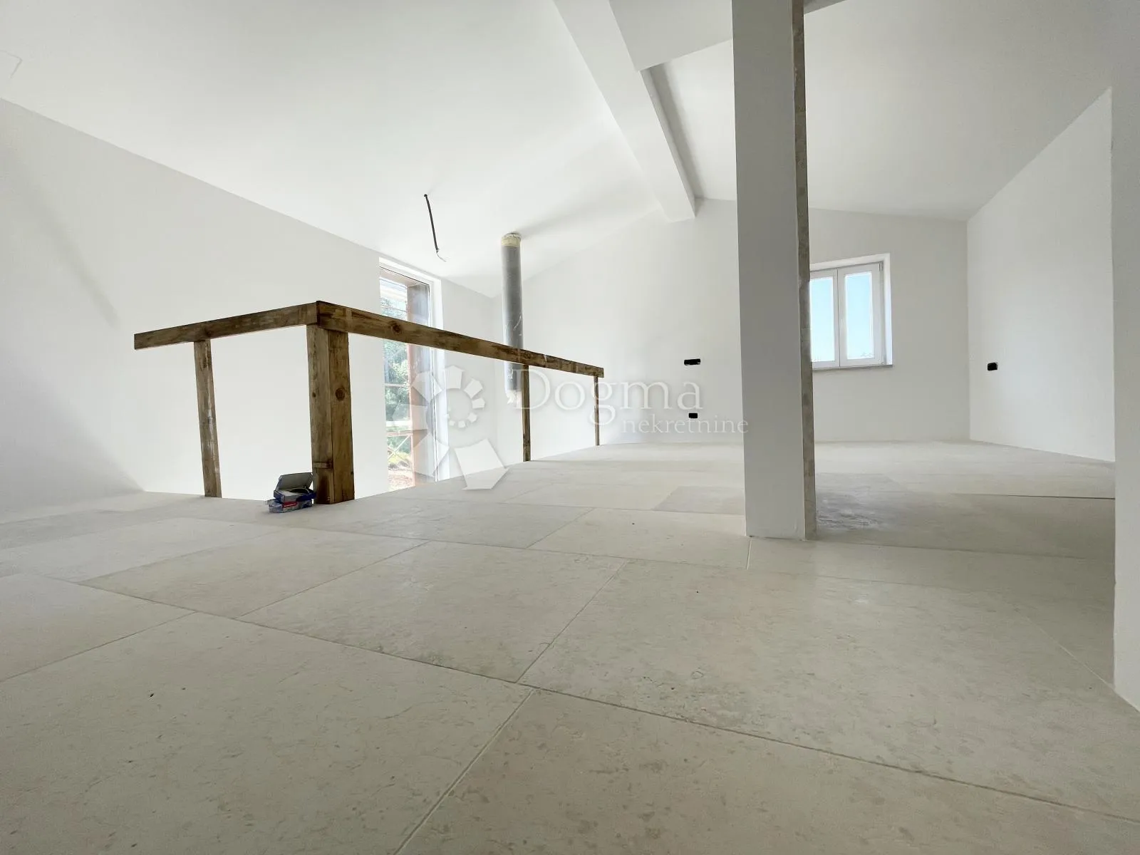 dizajnerska vila u potpunoj privatnosti - slika 8