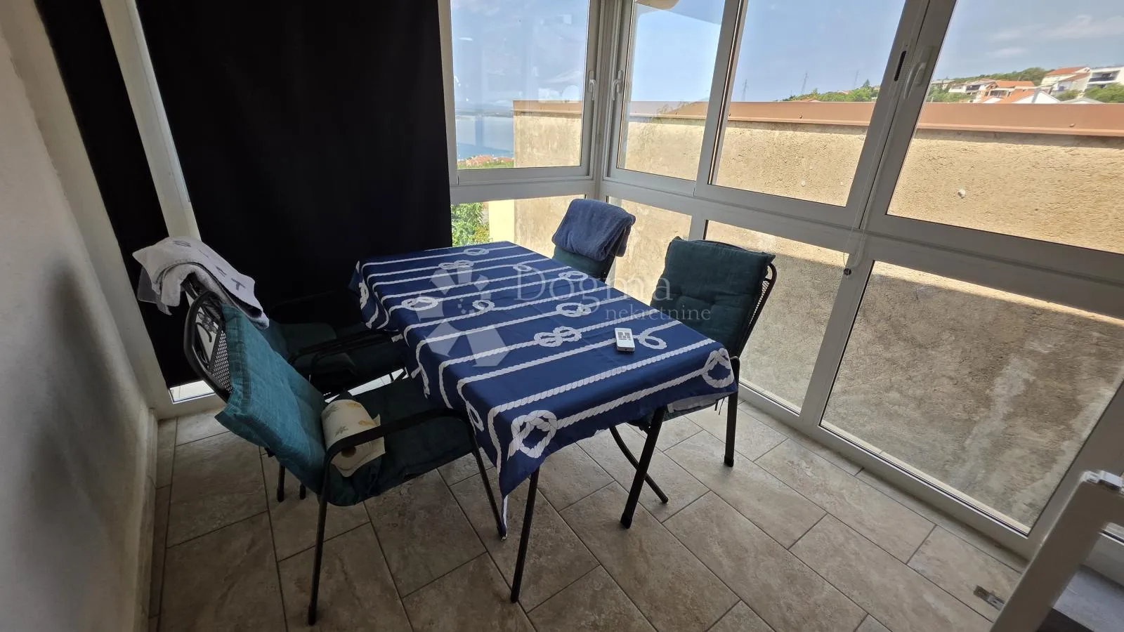 crikvenica, kuća s pogledom na more - skirivena oaza mira - slika 9