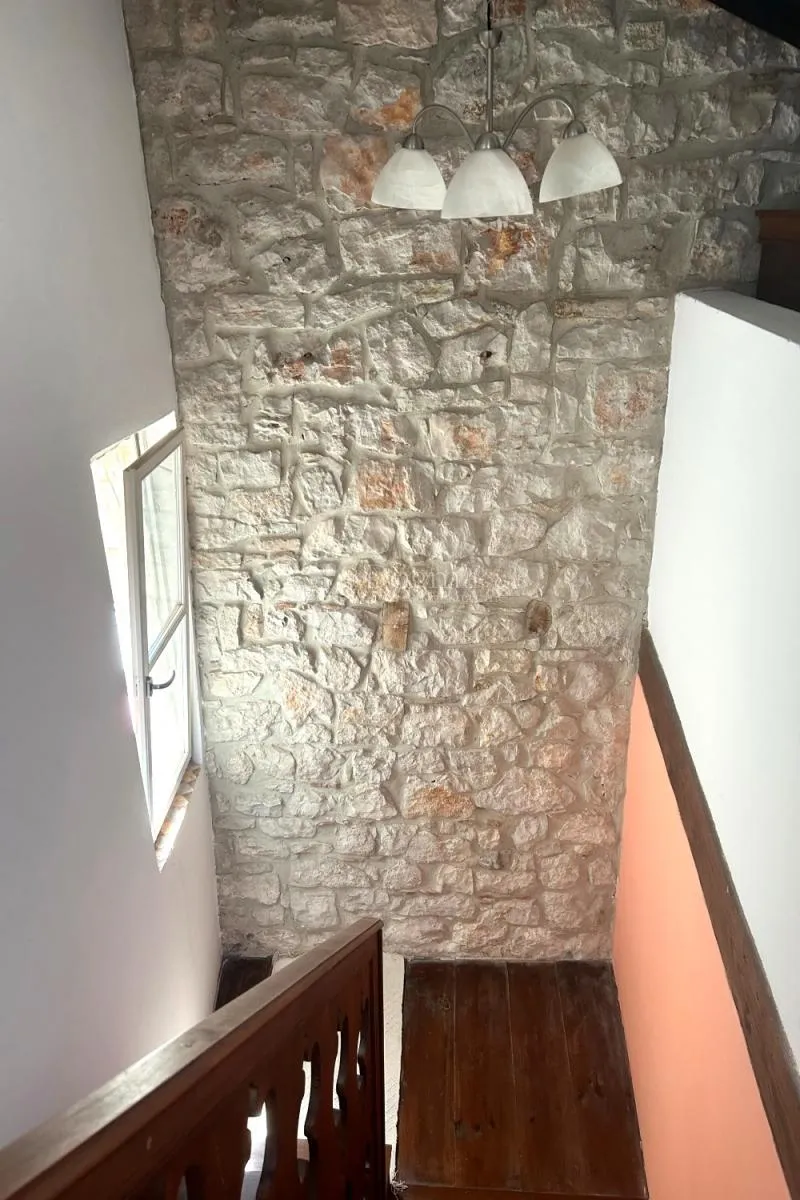 rovinj – unikatna kuća s vrtom u srcu starog grada - slika 12