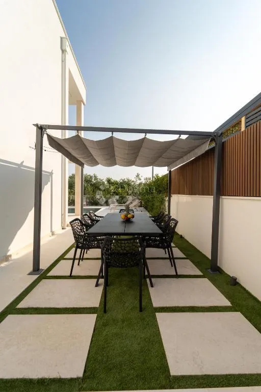 turanj - villa s bazenom, spremna za useljenje - 350m od mora - slika 39