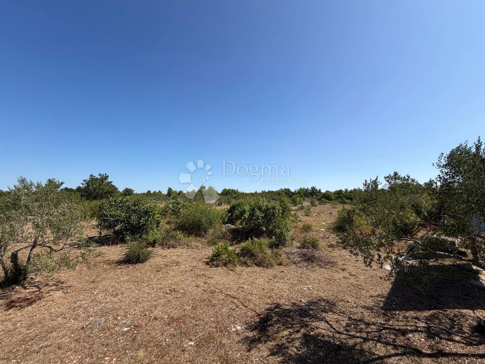 lozovac - građevinsko zemljište 9.363 m², investicija - slika 2