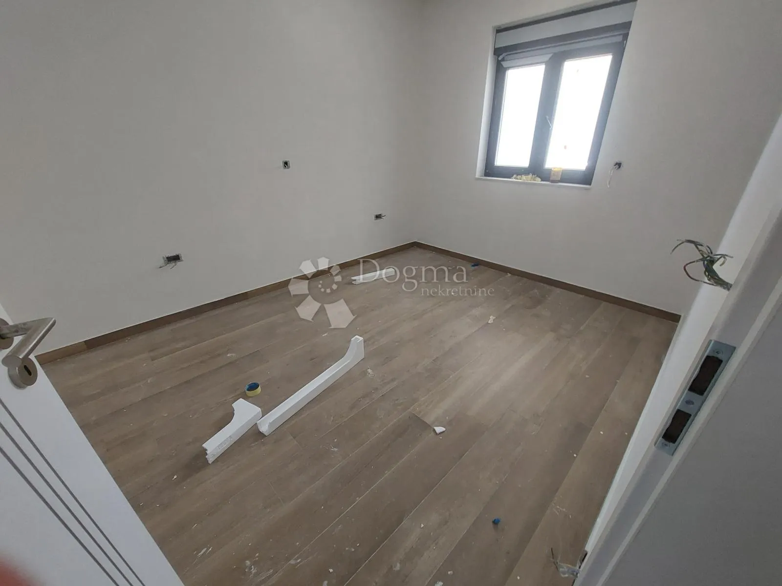 novogradnja 100 metara od mora - slika 5