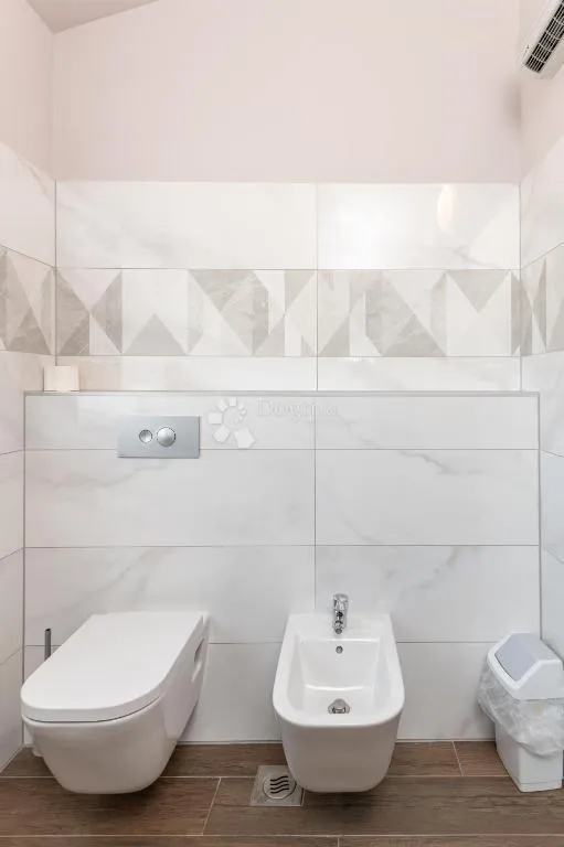 penthouse 200 metara od mora s pogledom - slika 8