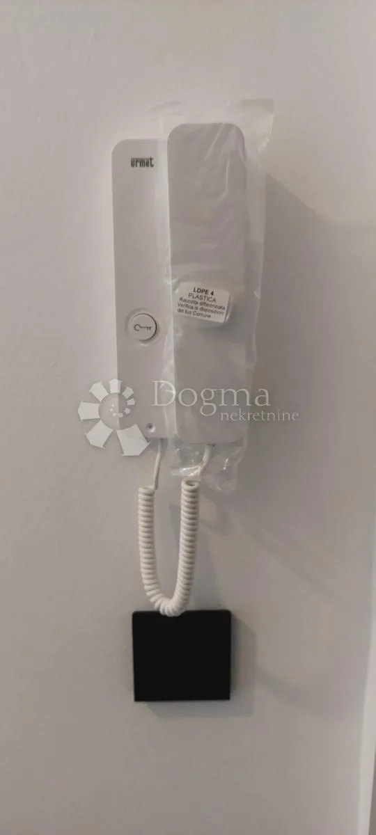 malinska - dva apartmana s okućnicom - slika 5