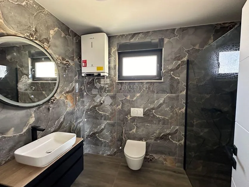luksuzni apartman na moru - slika 26