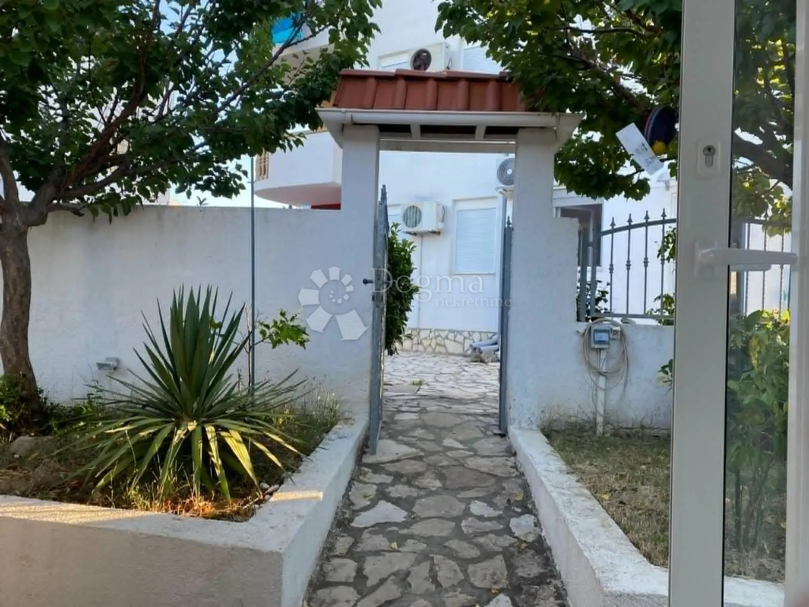 petrčane - prostrani dvoetažni stan s vrtom 119,24 m2 - slika 45