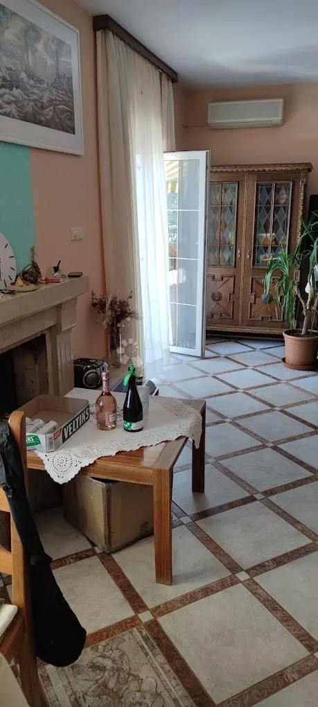 kuća s 4 apartmana - marina - slika 7