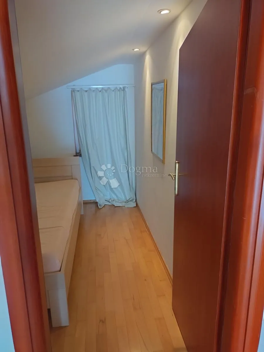 opatija stan s pogledom - slika 9