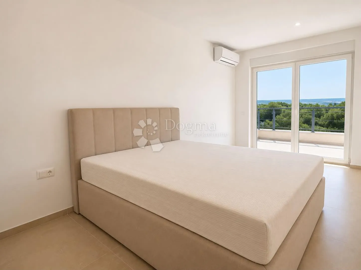 luksuzni penthouse s pogledom na more - slika 6