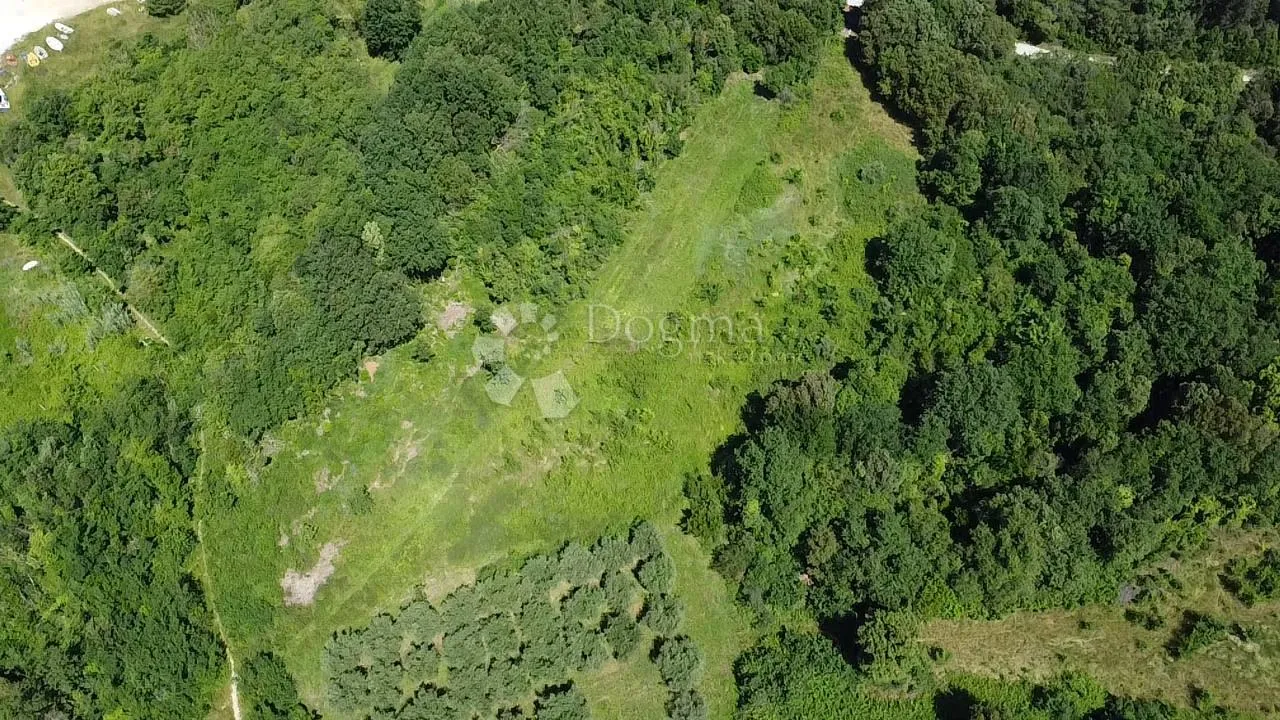 samo kod nas! t2 zemljište 150m od mora - slika 2
