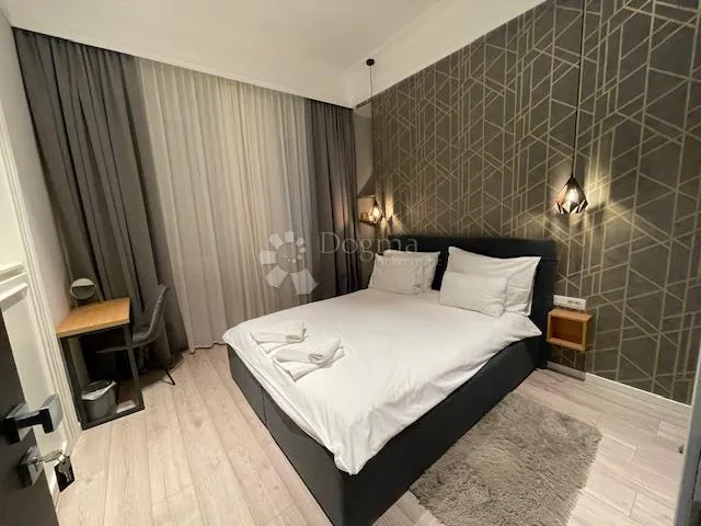 iznajmljujem tri sobe i dva apartmana u samom centru grada - slika 11