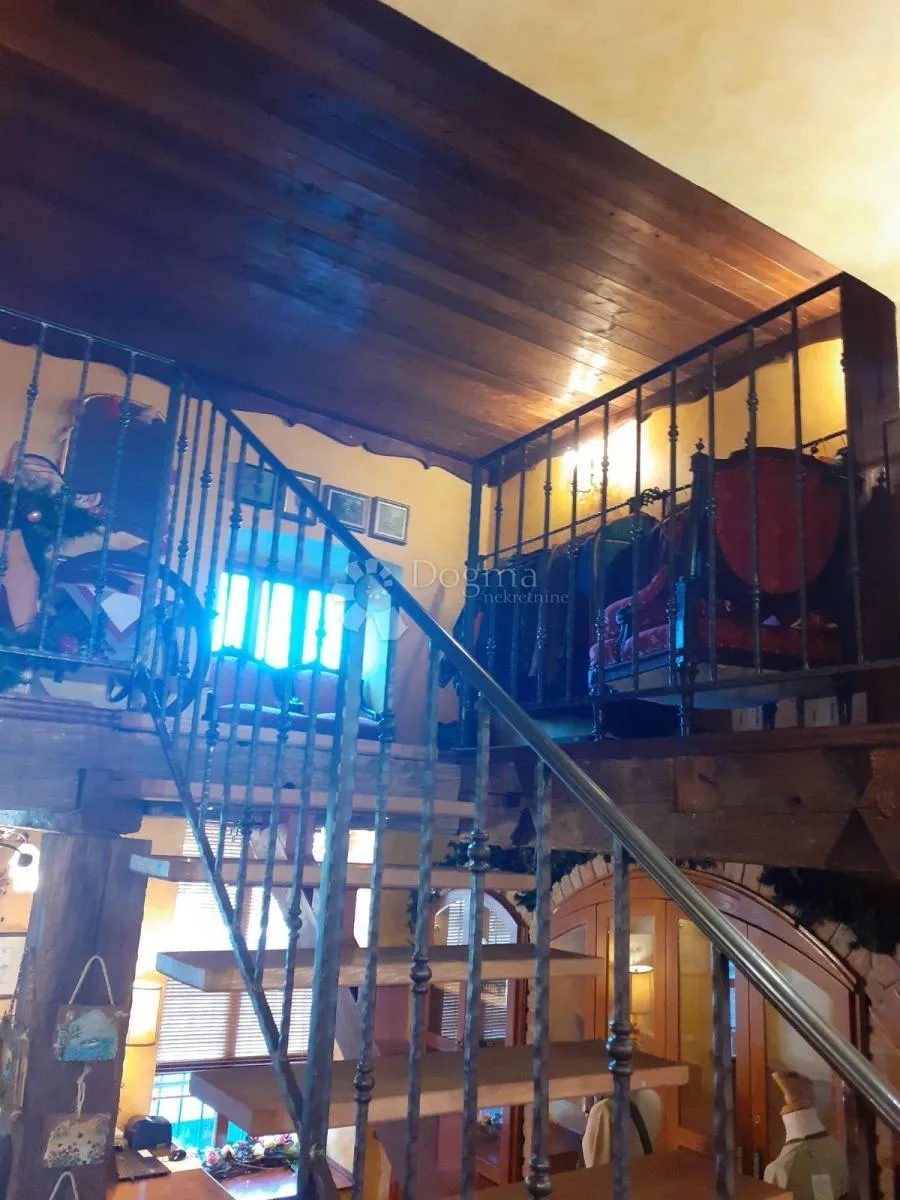 vintage poslovni prostor s galerijom, potpuno namješten – centar rijeke - slika 10