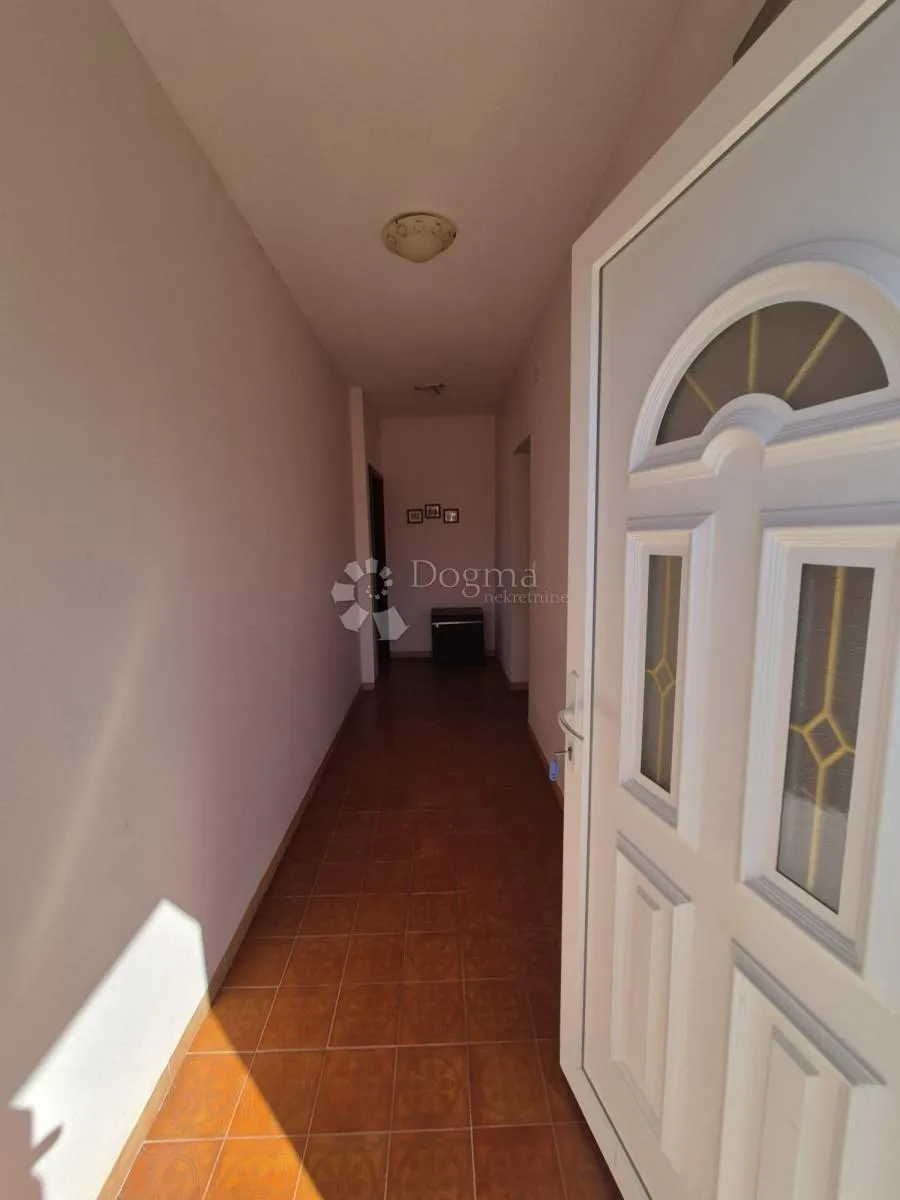 prostrana apartmanska kuća sa panoramskim pogledom na more - slika 39