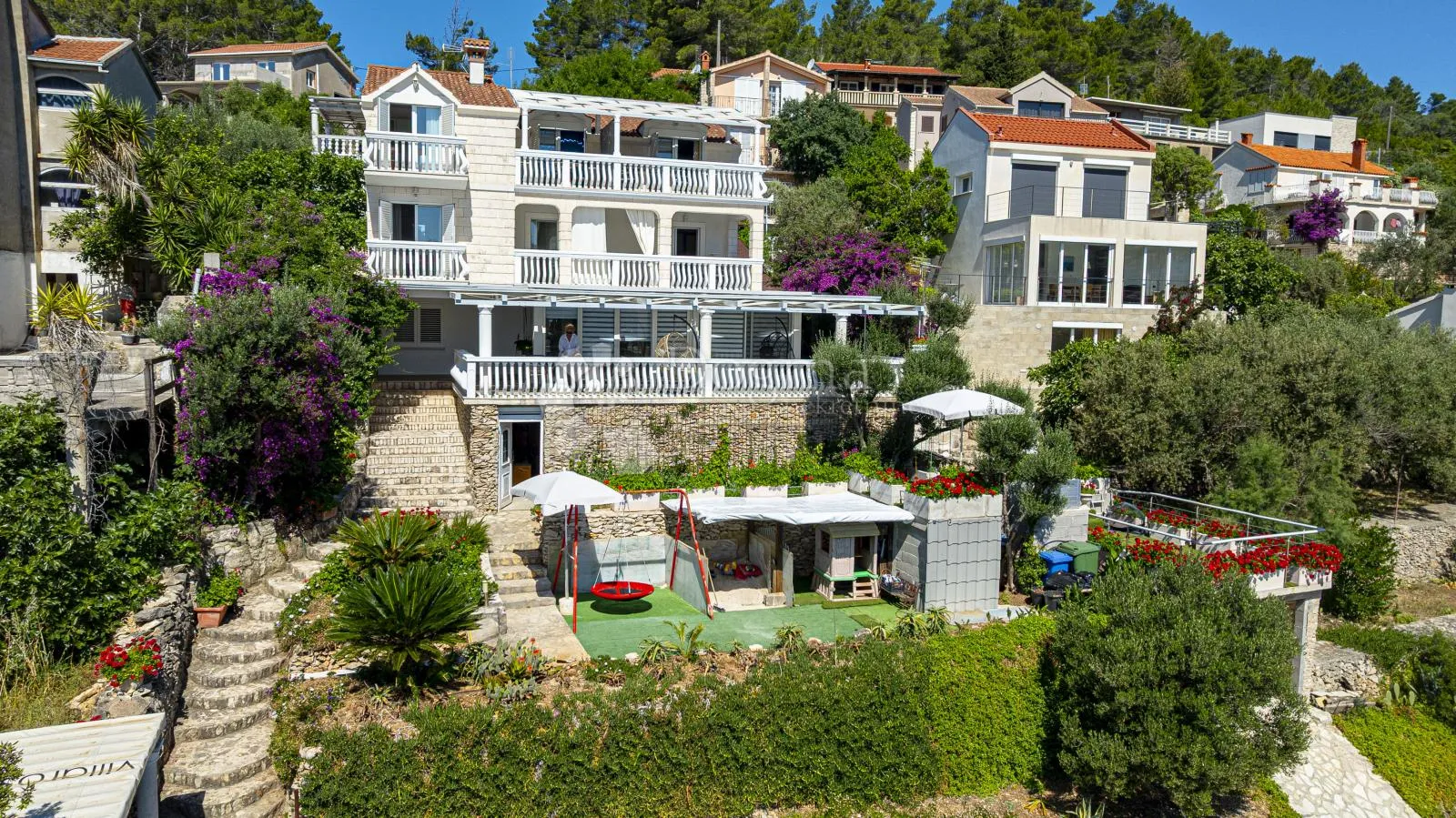 prvi red do mora: samoodrživa apartmanska vila s uhodanim poslovanjem – vela luka, korčula - slika 28
