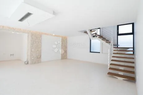 ekskluzivan duplex s bazenom, 100 m od mora - slika 17