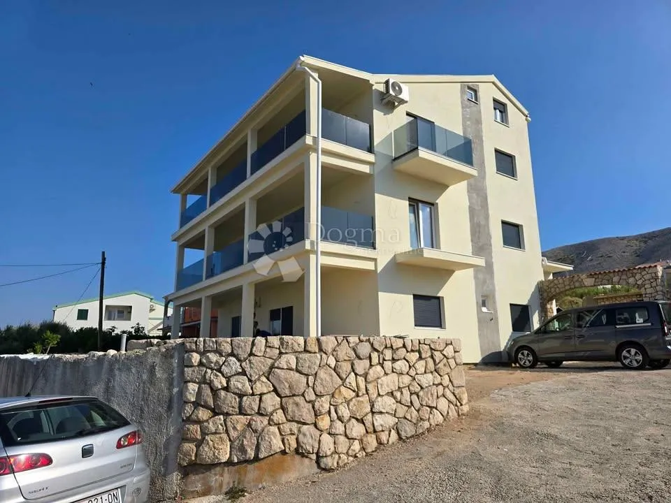 8 modernih apartmana na pagu – 70 m od mora - slika 1
