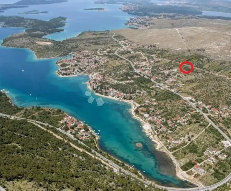 zemljište sa građevinskom dozvolom za vilu s bazenom - slika 27
