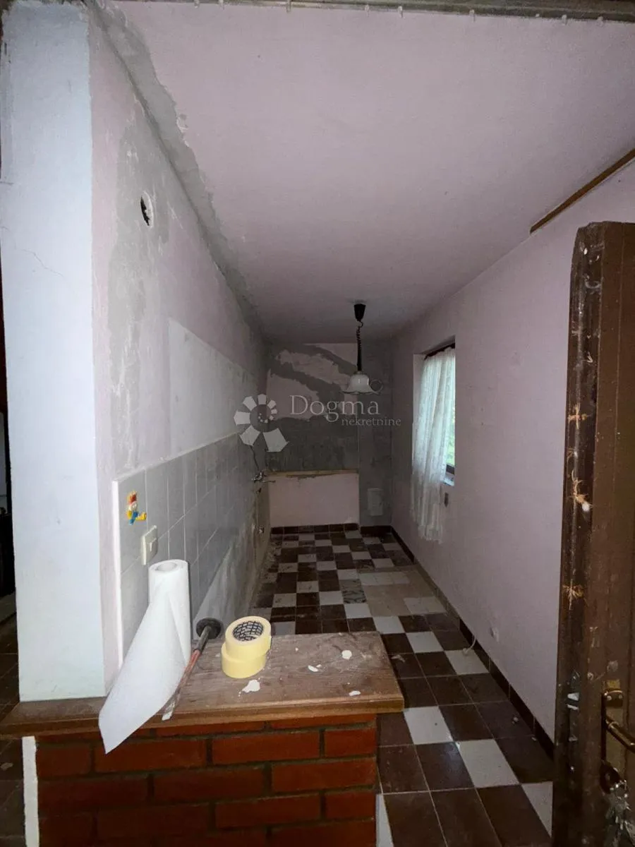 kuća za adaptaciju u sisku - slika 11