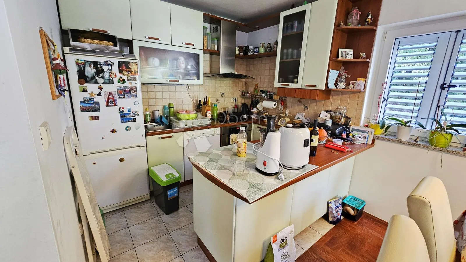 mošćenička draga - stan u novijoj zgradi - slika 8